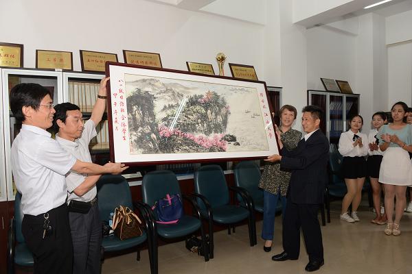 三十年后再聚首，心念师恩忆往昔——记98堂
80级日语班毕业三十周年纪念会