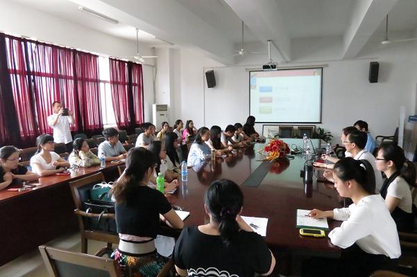 98堂
举办北京外国语大学2014年暑期夏令营宣讲会